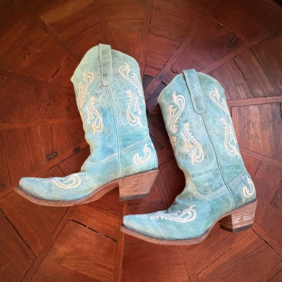 Corral Shoes - Vintage Cowgirl Cowboy Boots - Suede Corral